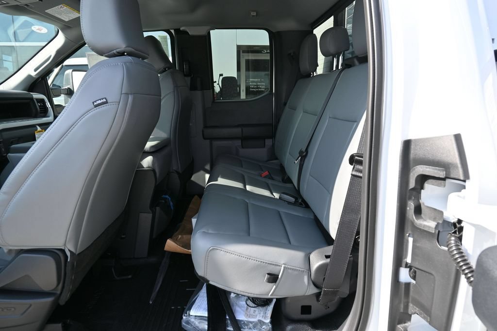 New 2026 Ford F550 4x4 Supercab Super Duty image 11