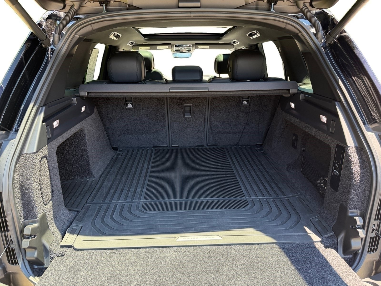 Certified 2023 Land Rover Range Rover SE AWD/4WD image 25
