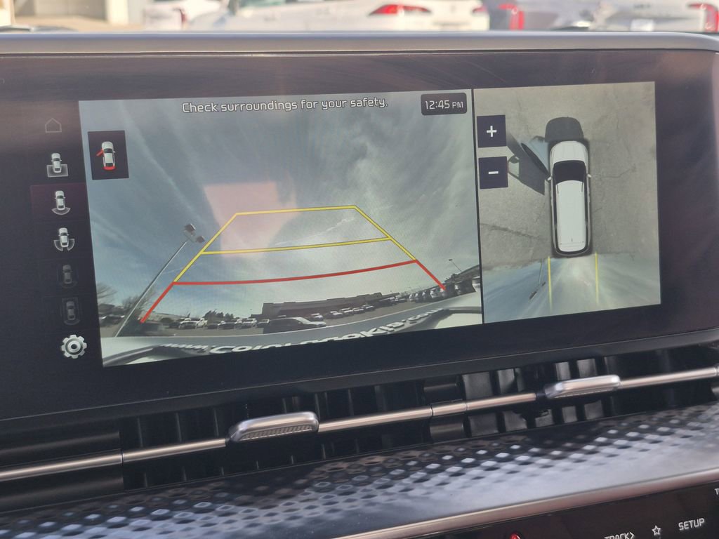 Certified 2023 Kia Carnival SX Prestige image 24