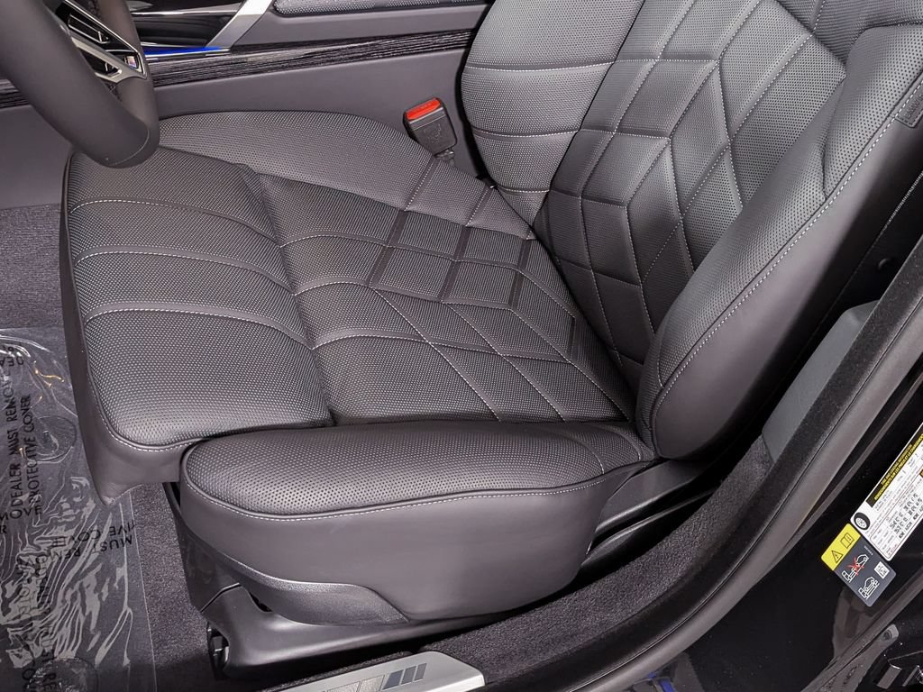 Used 2026 BMW i7 xDrive60 AWD/4WD image 19