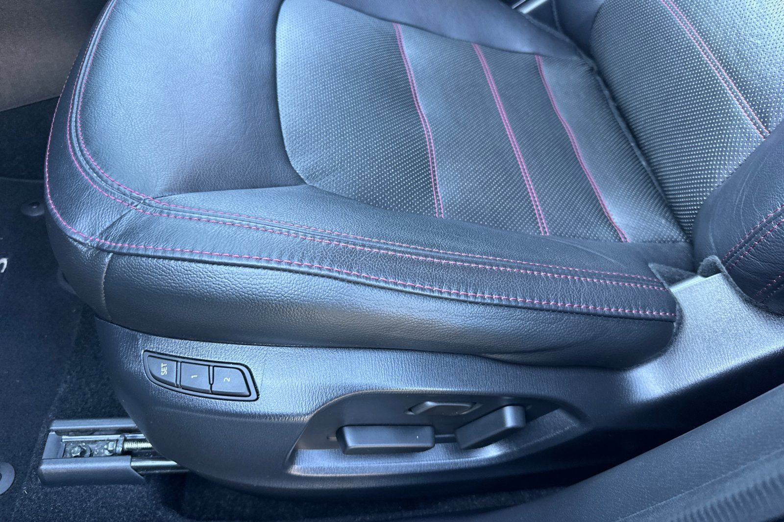 Used 2023 MAZDA CX-5 Carbon Edition image 13