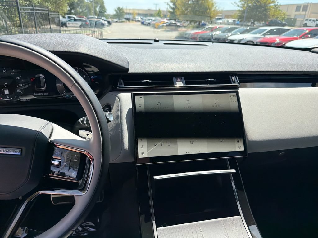 Used 2024 Land Rover Range Rover Velar Dynamic SE AWD/4WD image 26