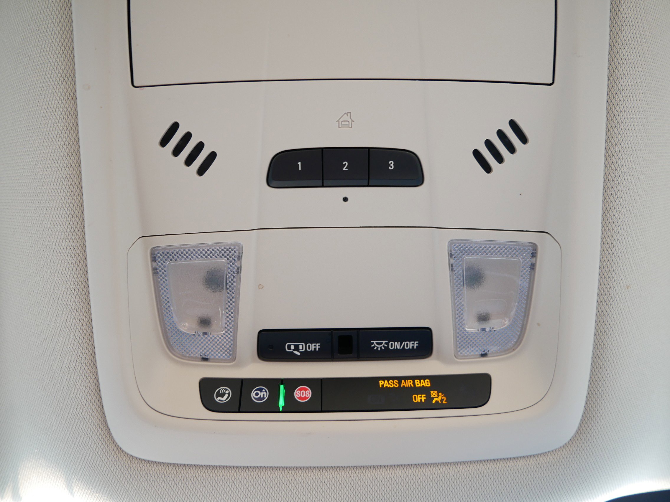 Used 2022 Buick Enclave Essence image 25