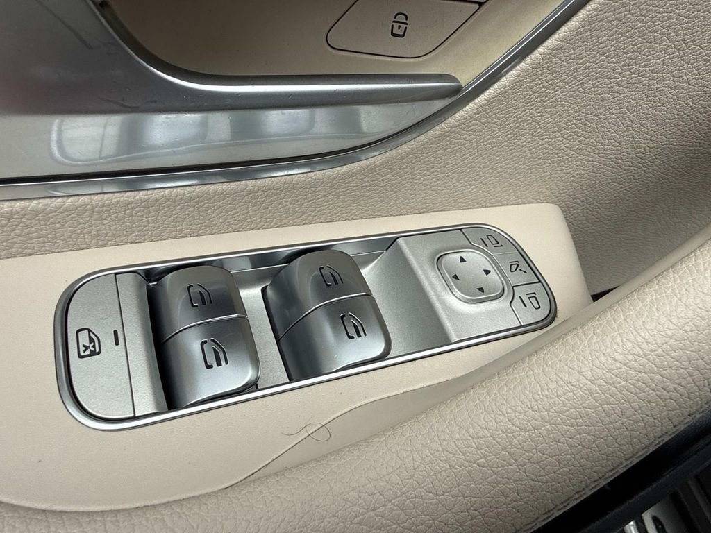 Used 2021 Mercedes-Benz GLE 350 image 25