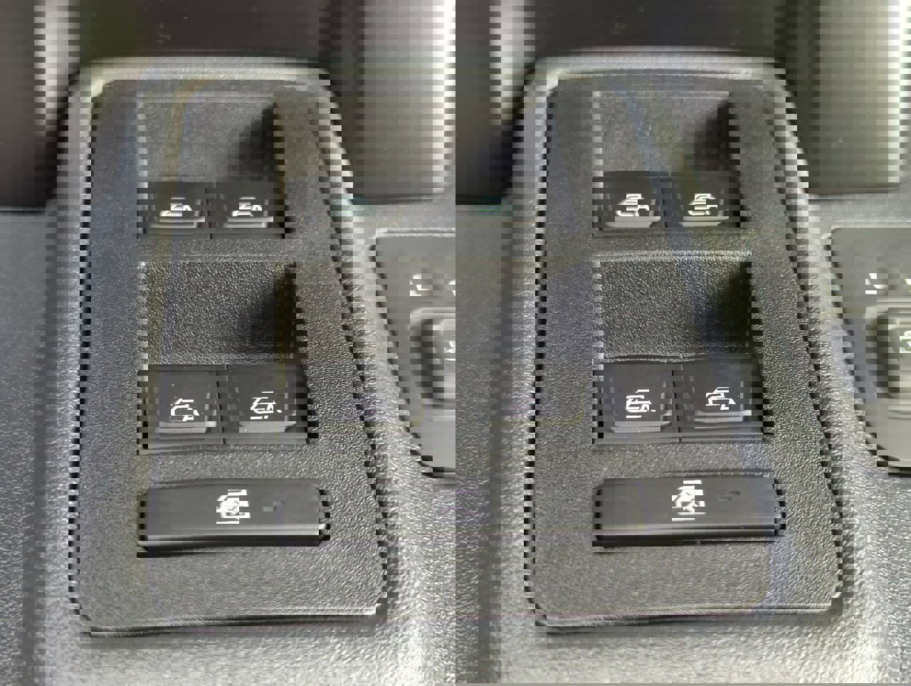 New 2025 Ford Bronco 4-Door image 20