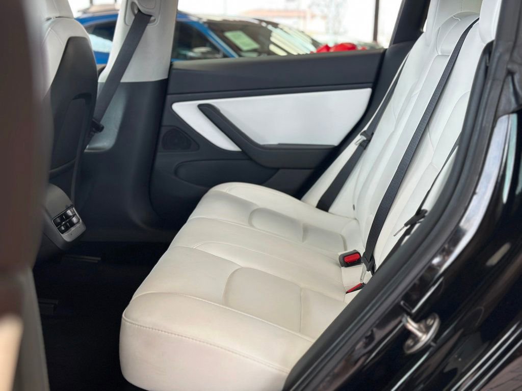 Used 2021 Tesla Model 3 Long Range image 17