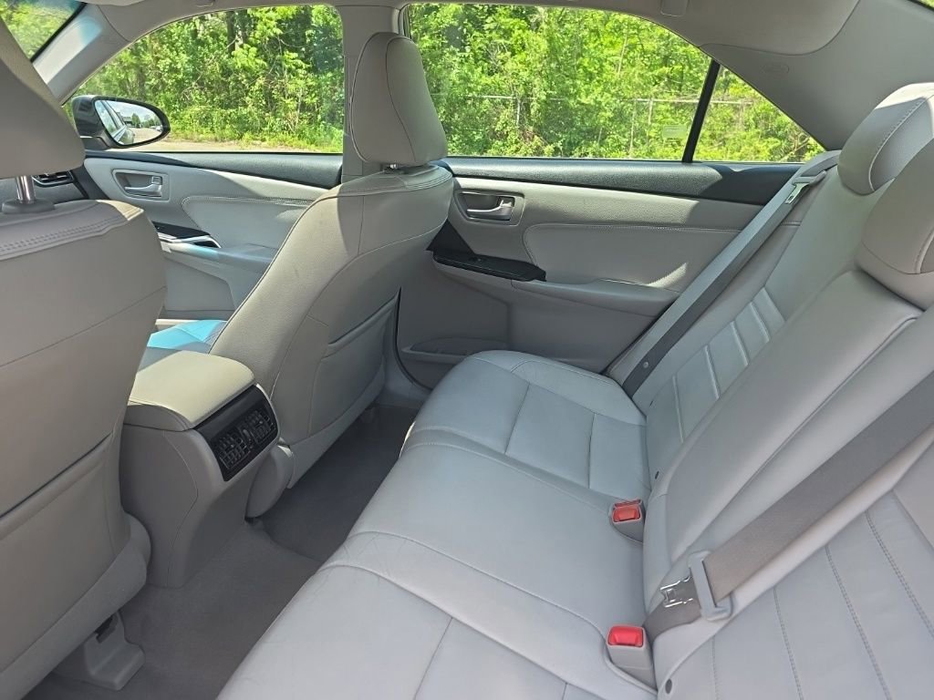 Used 2017 Toyota Camry XLE FWD image 9