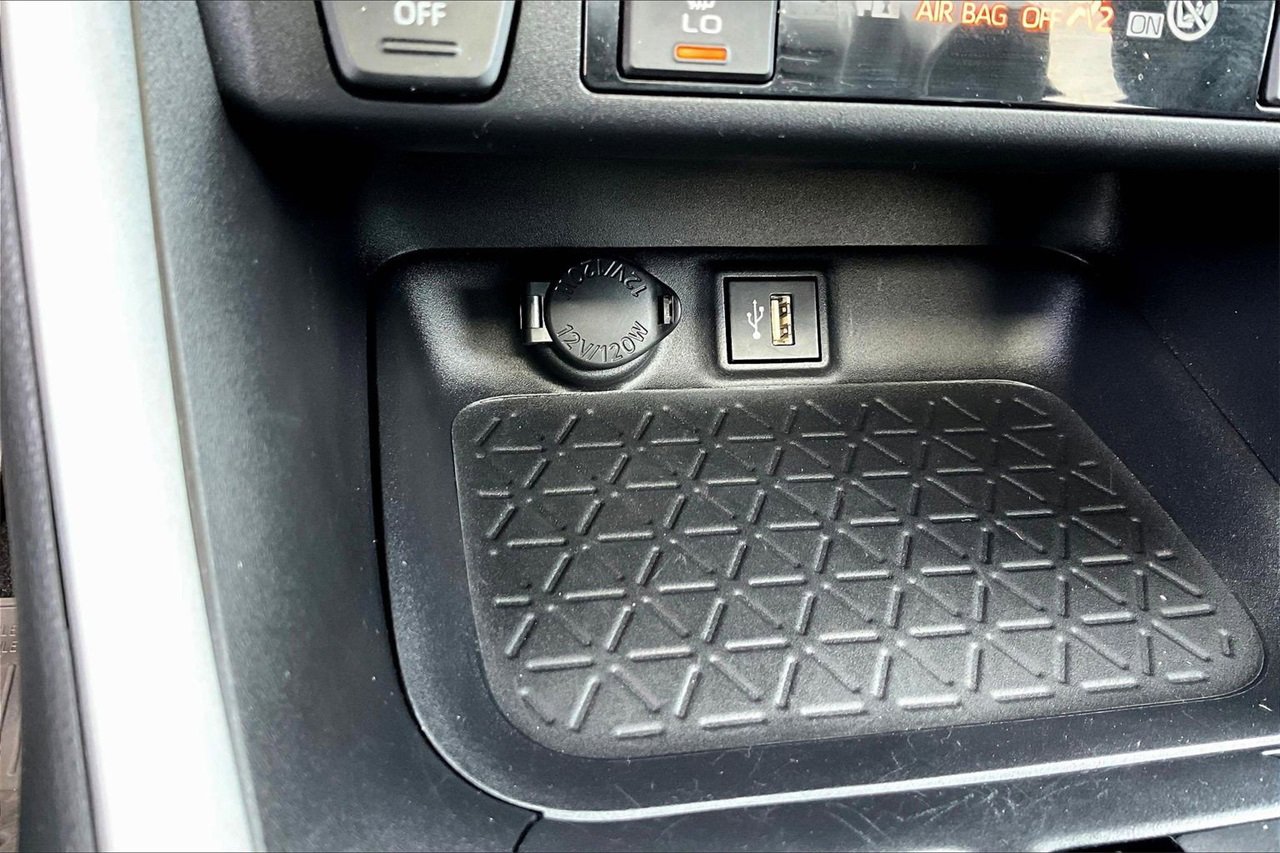 Used 2024 Toyota RAV4 XSE image 16