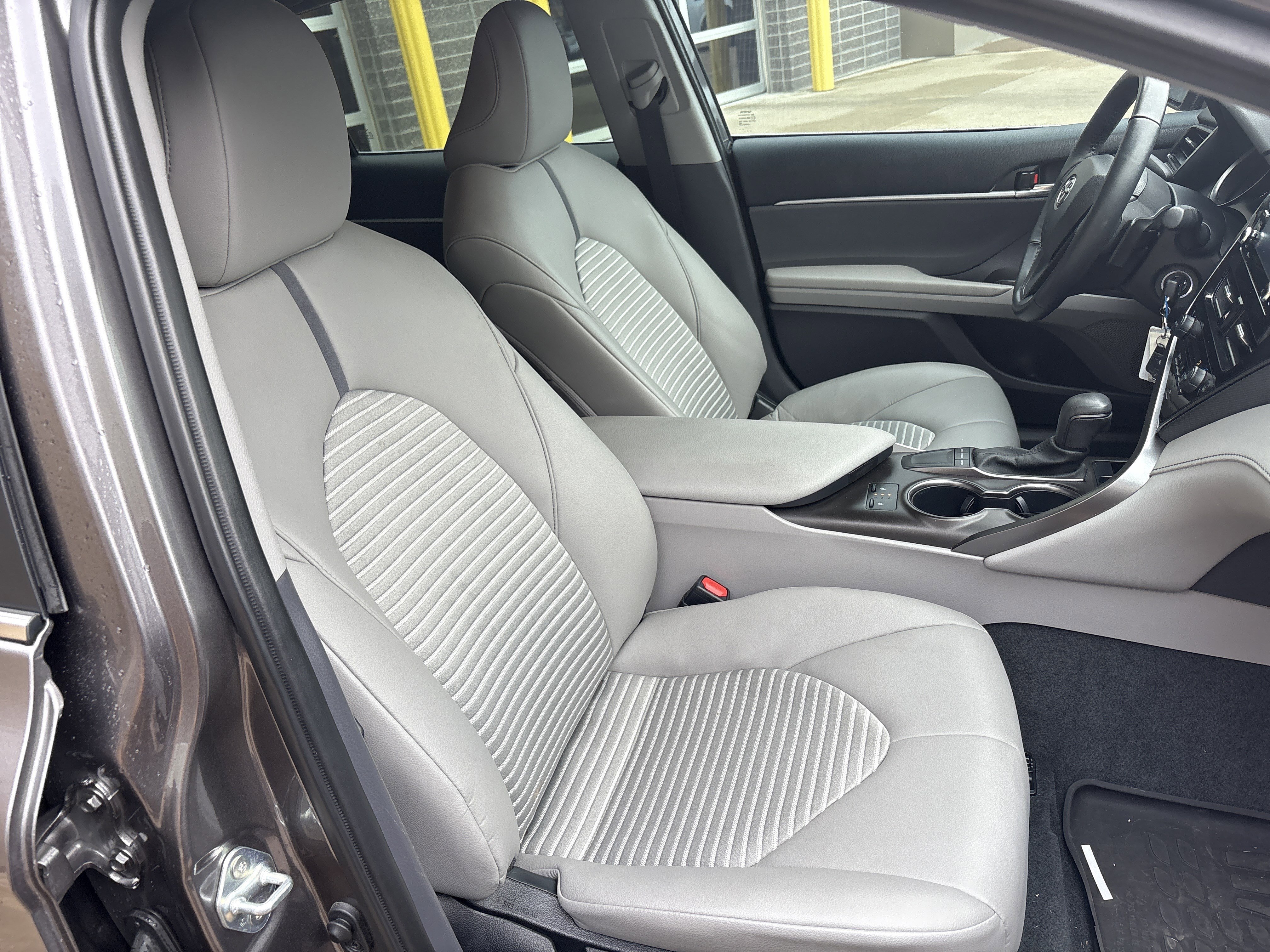 Used 2023 Toyota Camry SE image 32