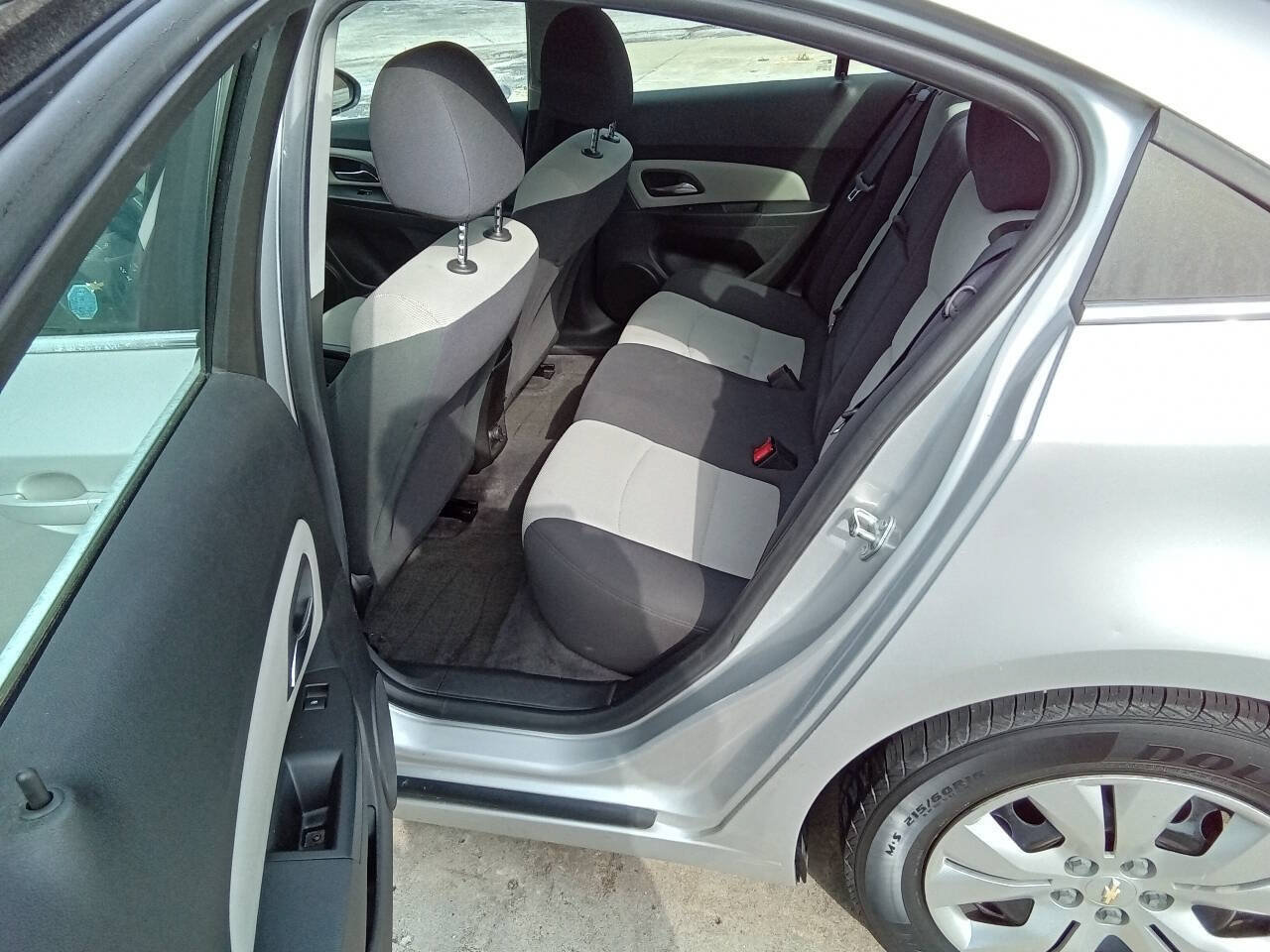 Used 2012 Chevrolet Cruze LS w/ Connectivity Package FWD image 10