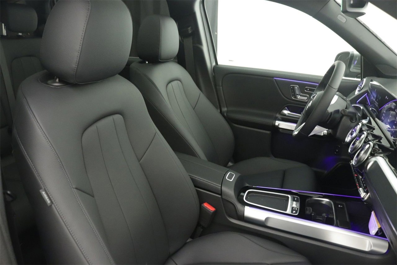New 2026 Mercedes-Benz GLB 250 image 9