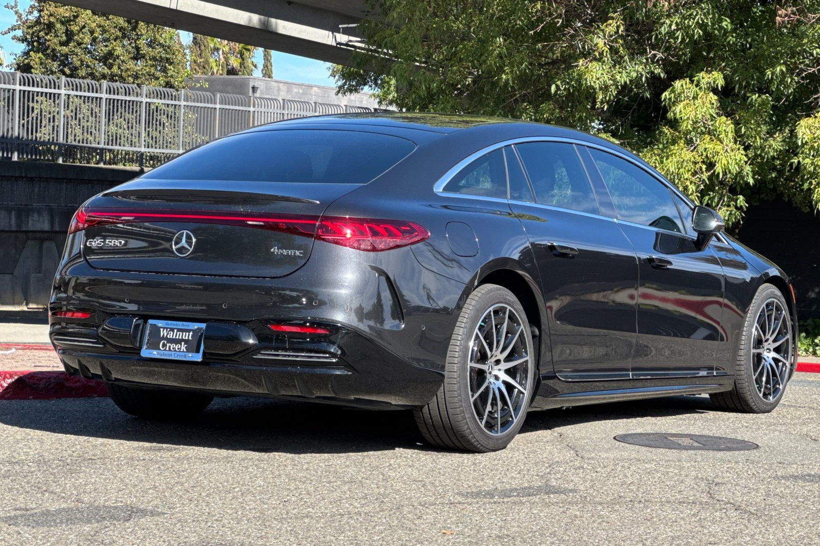 Certified 2023 Mercedes-Benz EQS 580 4MATIC Sedan image 9
