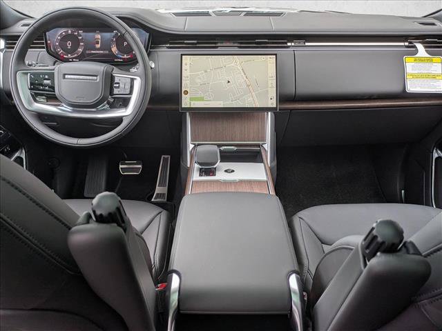 New 2026 Land Rover Range Rover Long Wheelbase SE AWD/4WD image 16