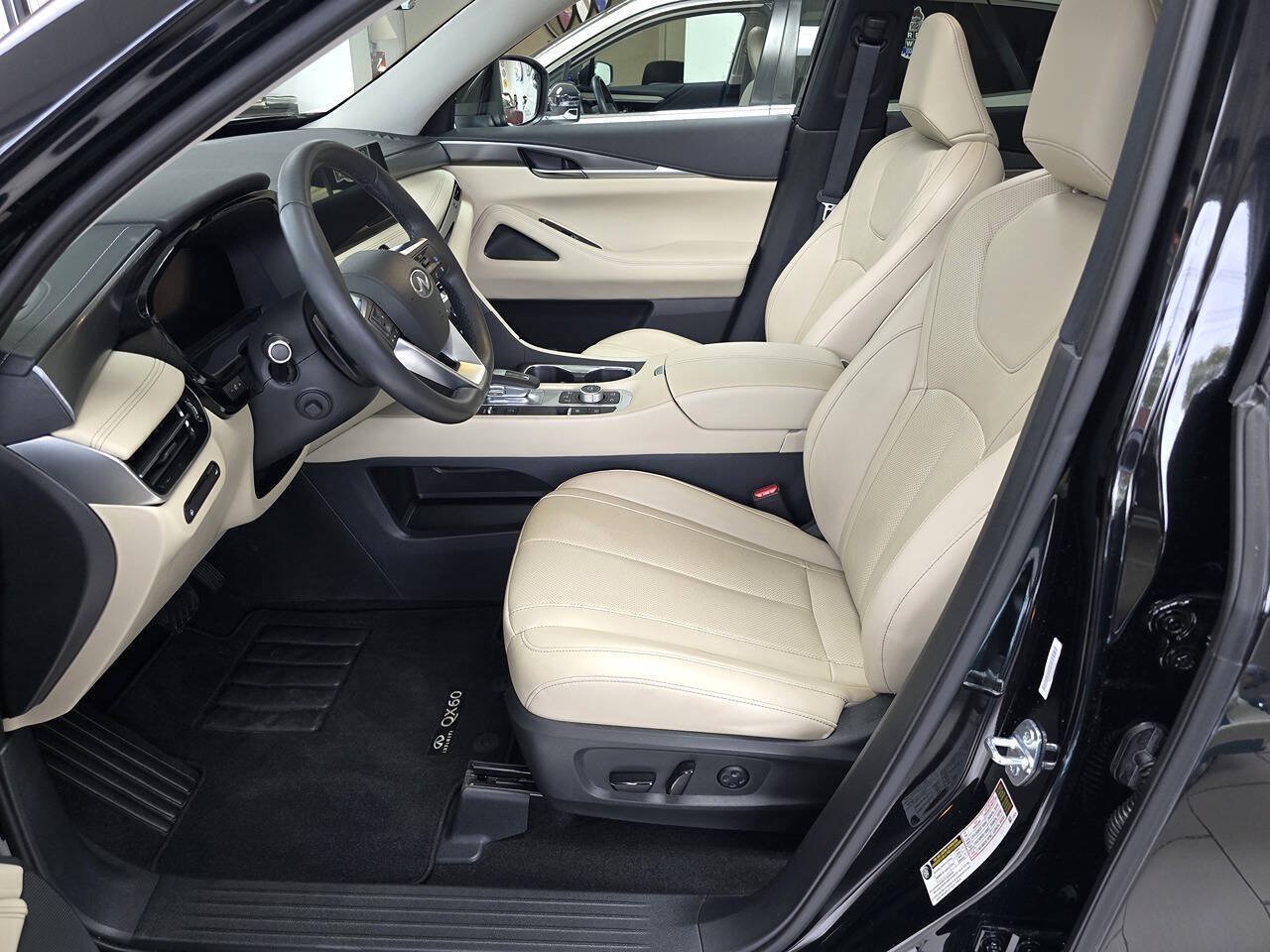 Used 2023 INFINITI QX60 Luxe w/ Cargo Package AWD/4WD image 17