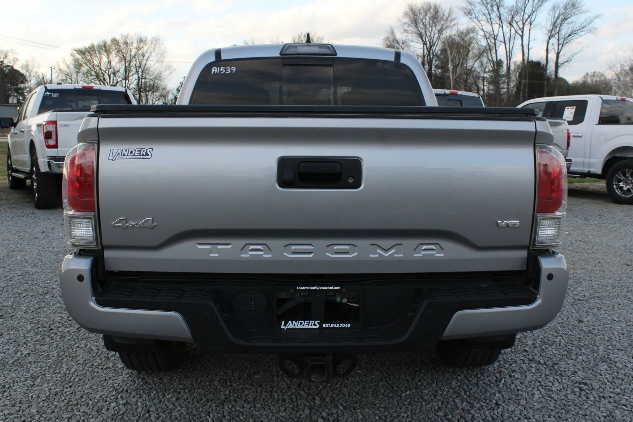 Used 2018 Toyota Tacoma Limited image 8