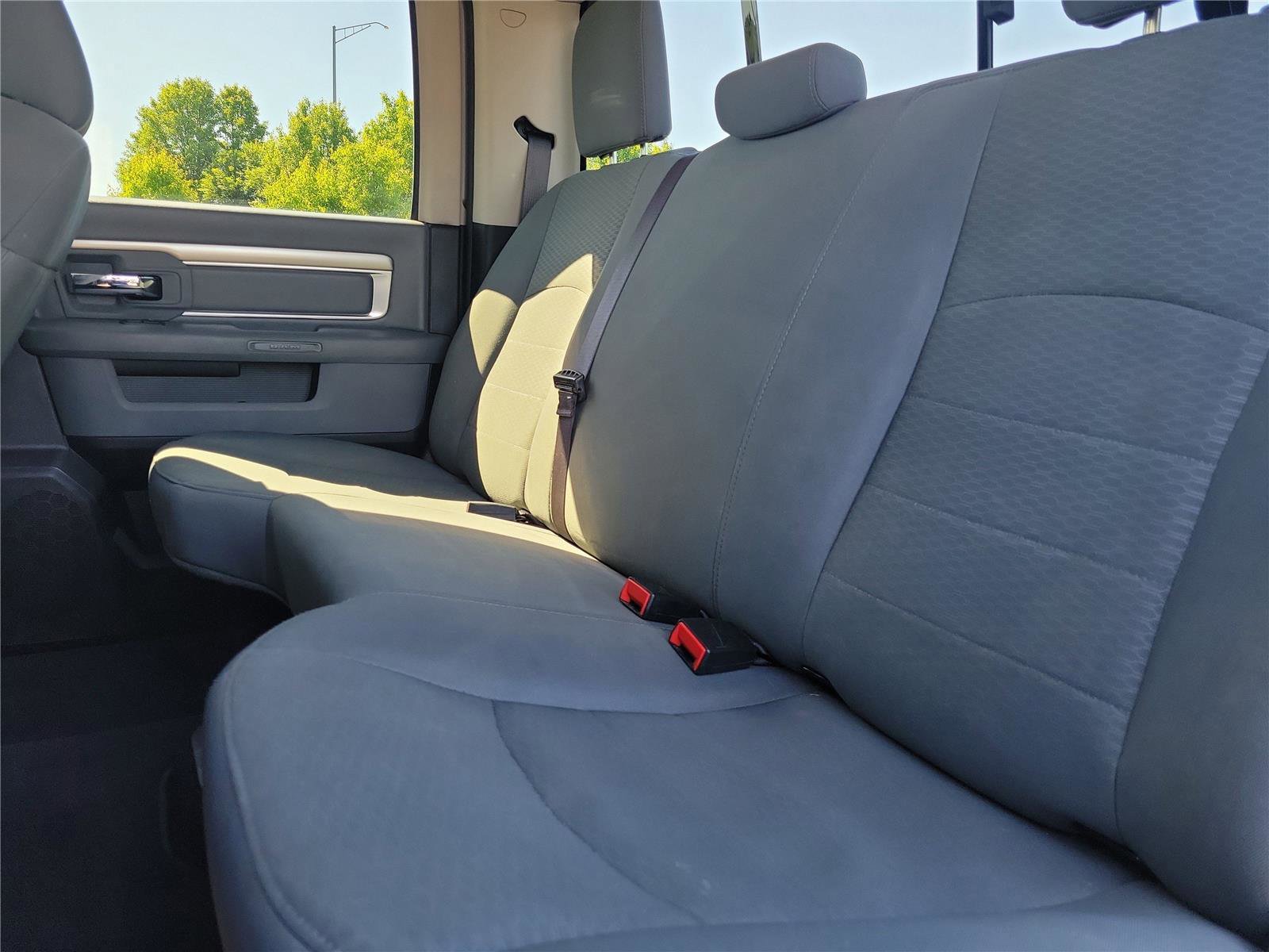 Used 2020 RAM 1500 Classic SLT AWD/4WD image 12