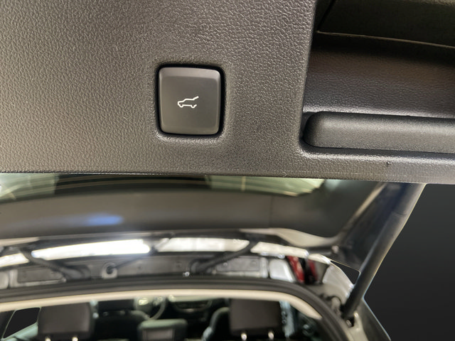 New 2025 Ford Escape SE w/ PHEV Premium Package FWD image 16