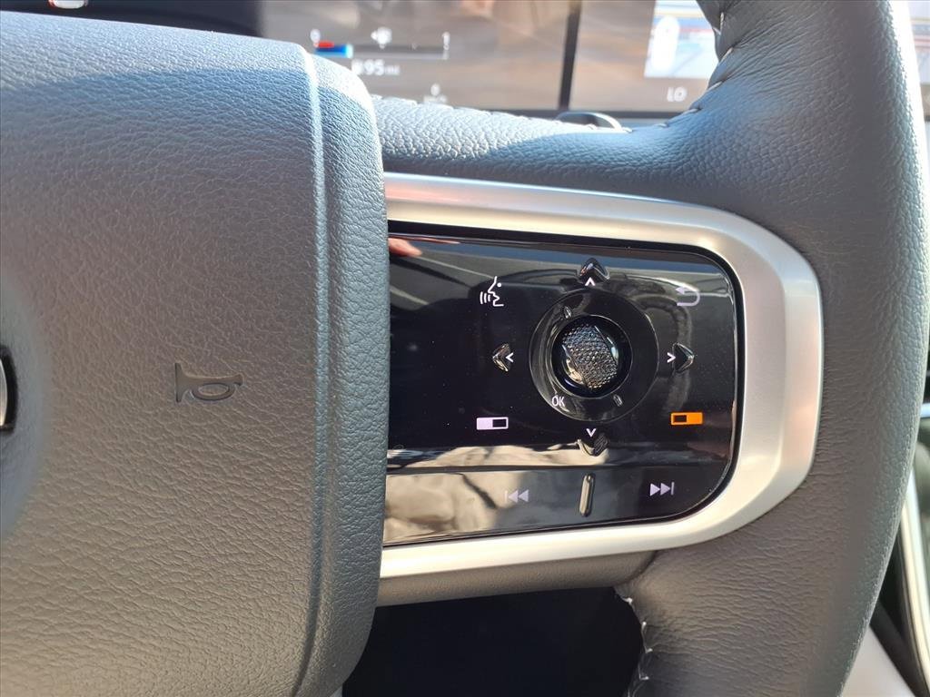 New 2026 Nissan Armada Platinum image 17