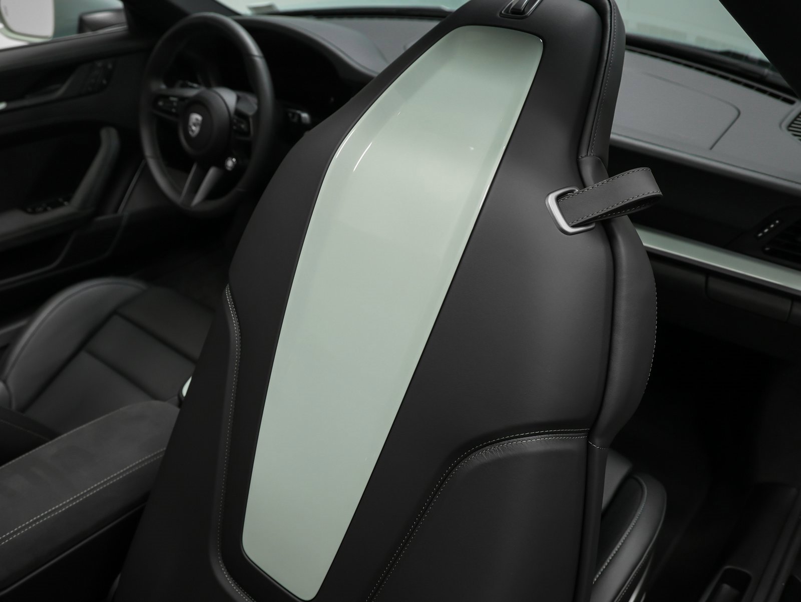 Used 2025 Porsche 911 Targa 4 GTS image 34