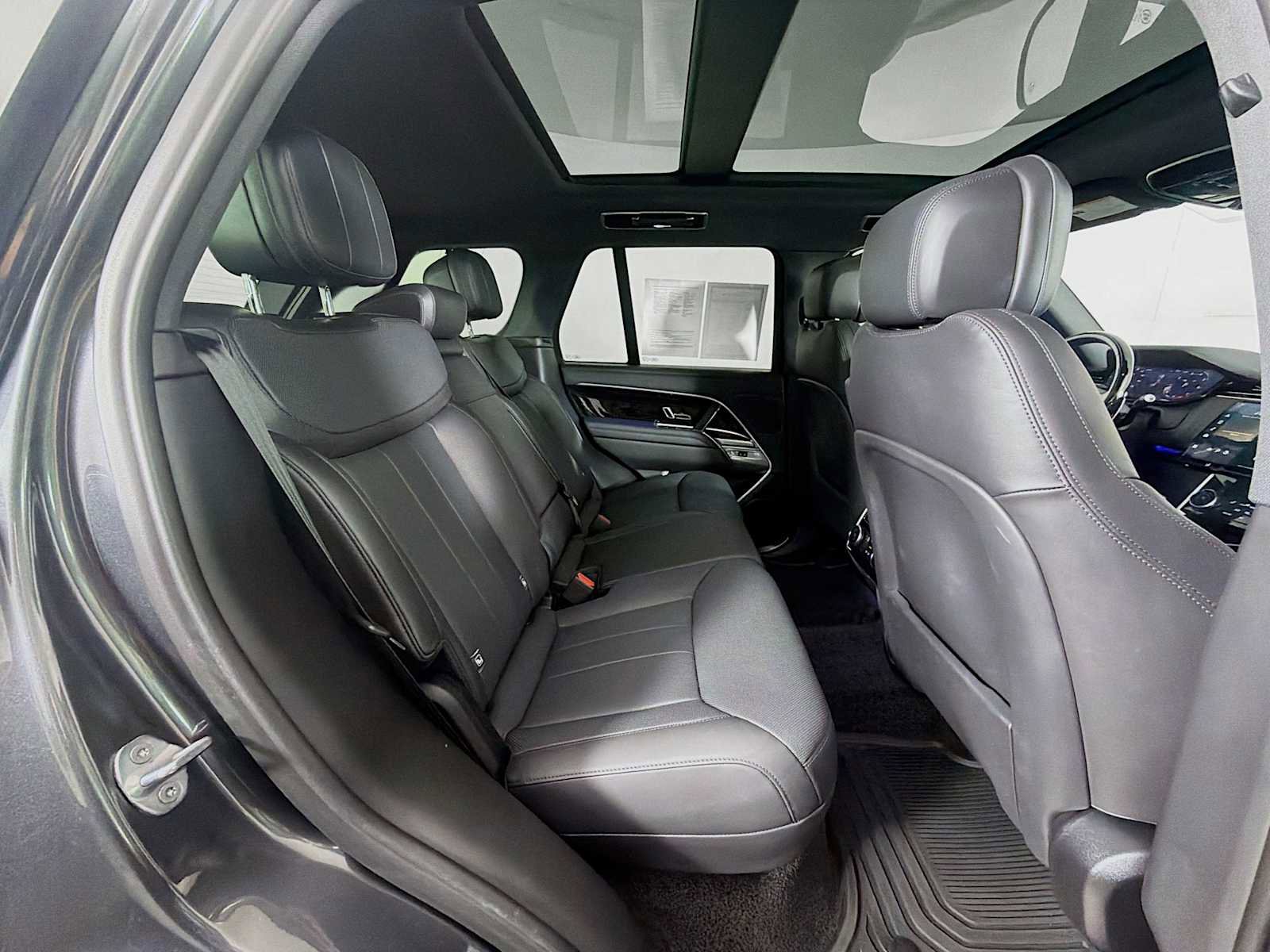 Certified 2023 Land Rover Range Rover SE image 55