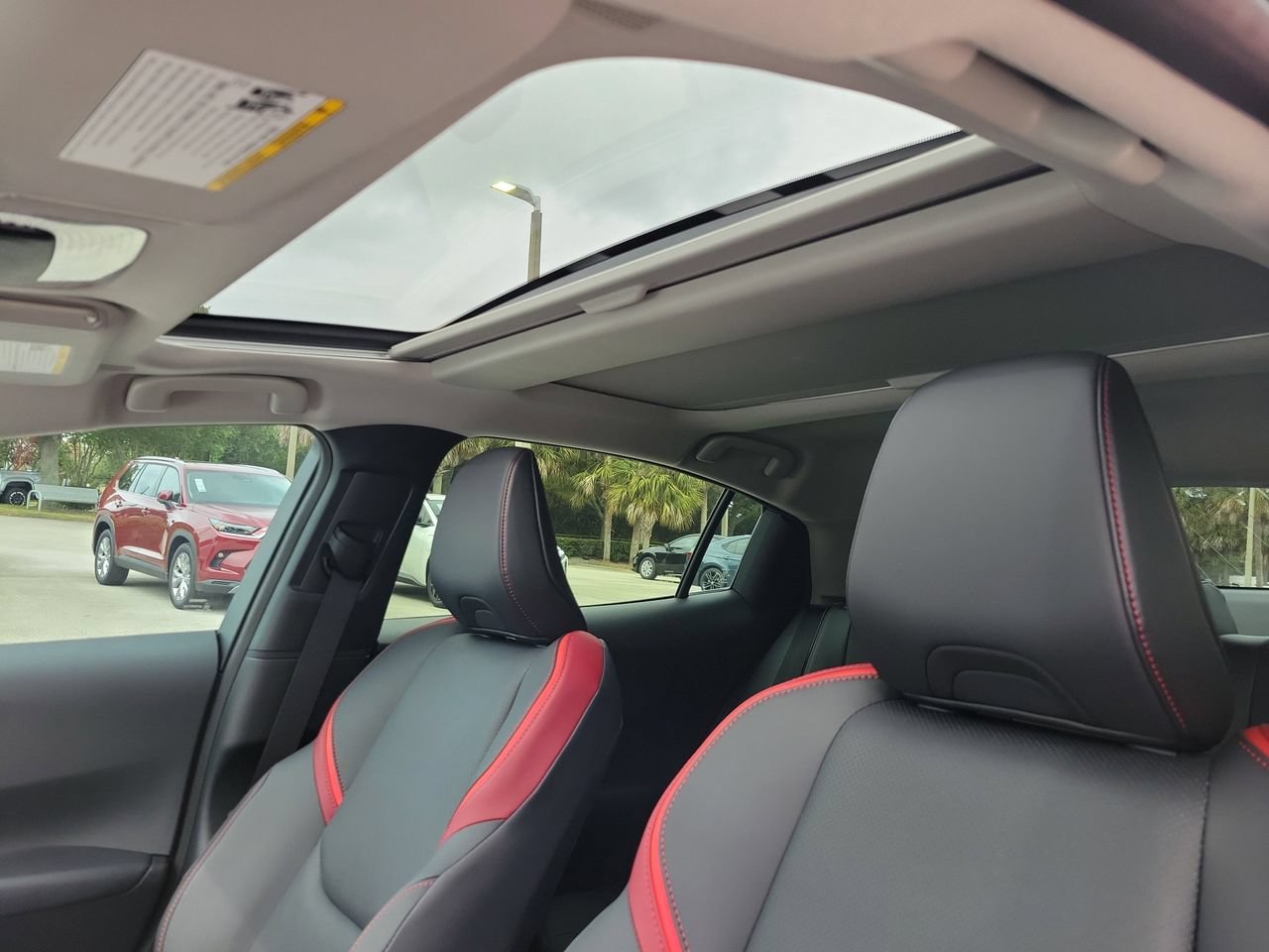 New 2026 Toyota Prius Plug-In Hybrid FWD image 19