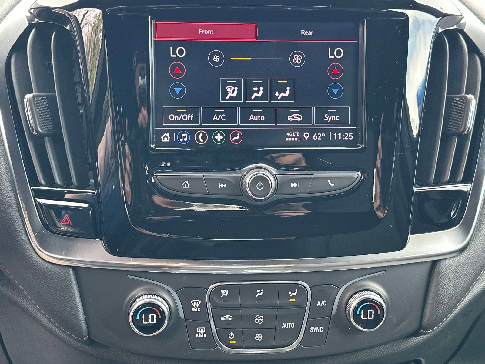 Certified 2023 Chevrolet Traverse LT image 11