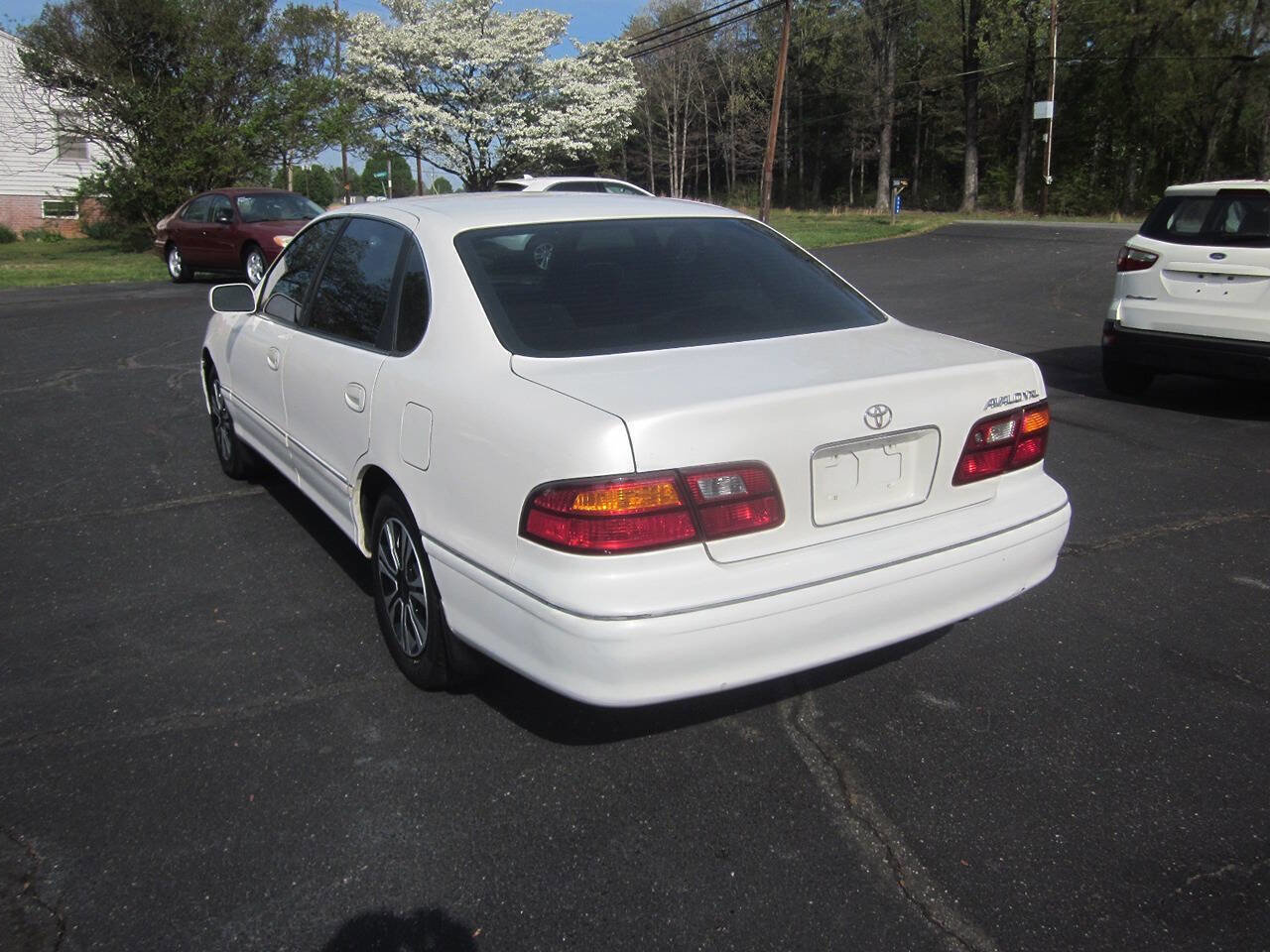Used 1998 Toyota Avalon XL FWD image 8