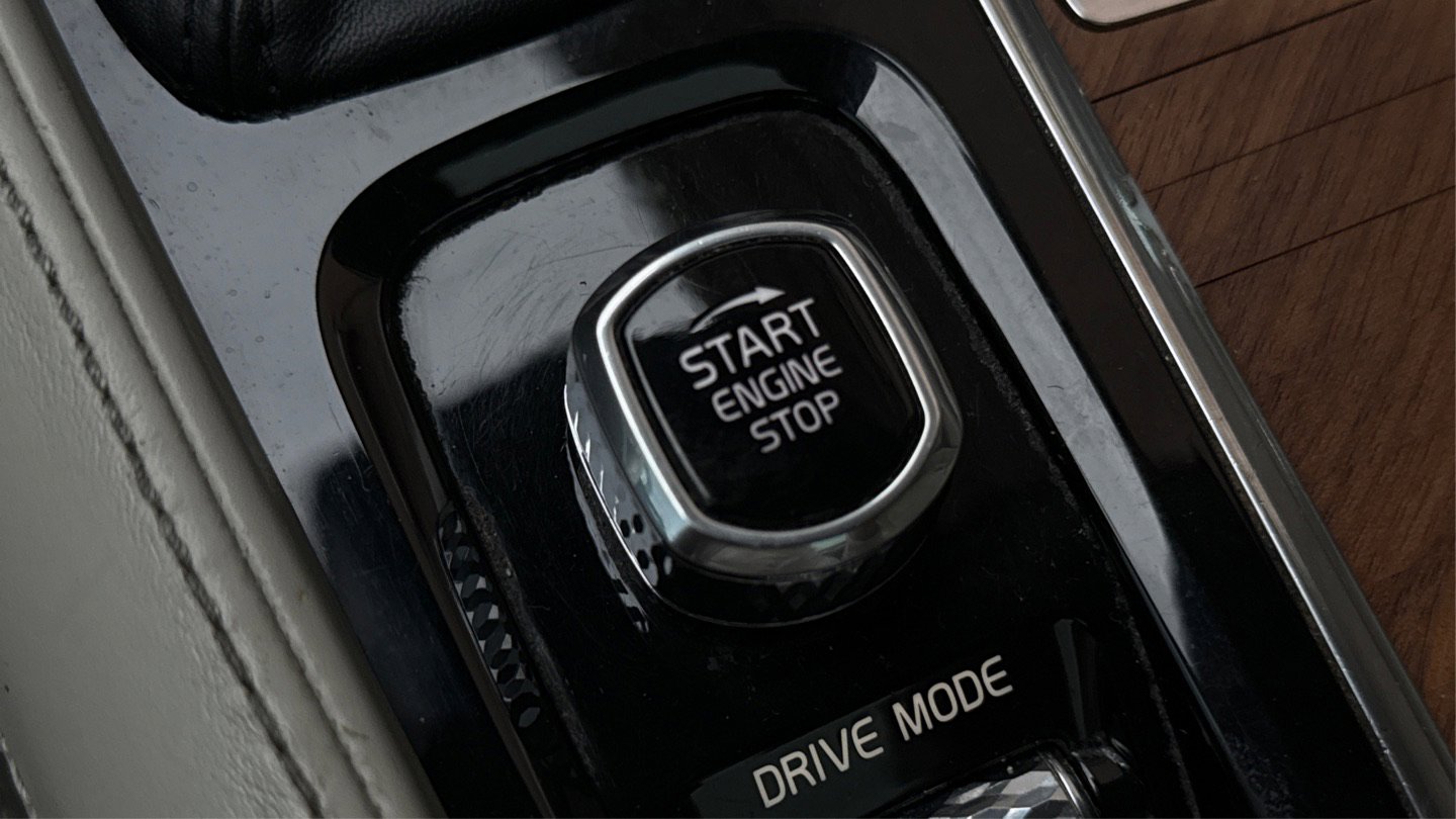 Used 2020 Volvo XC90 T6 Inscription w/ Protection Package Premier image 37