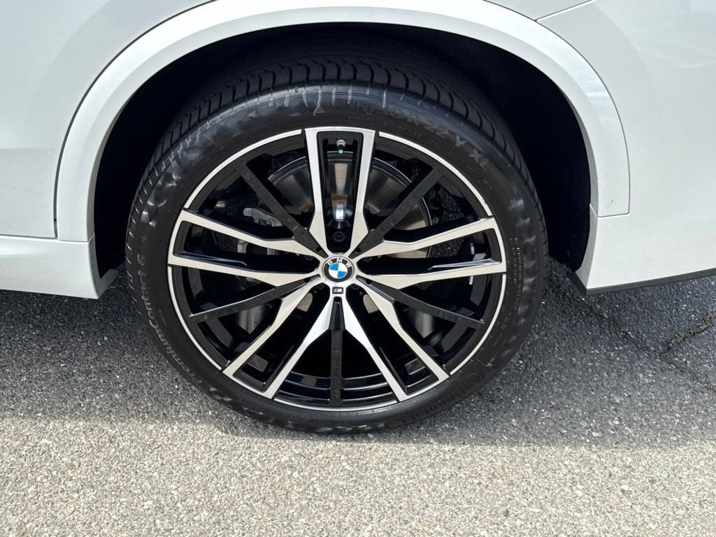 Used 2026 BMW X5 sDrive40i w/ M Sport Package RWD image 15