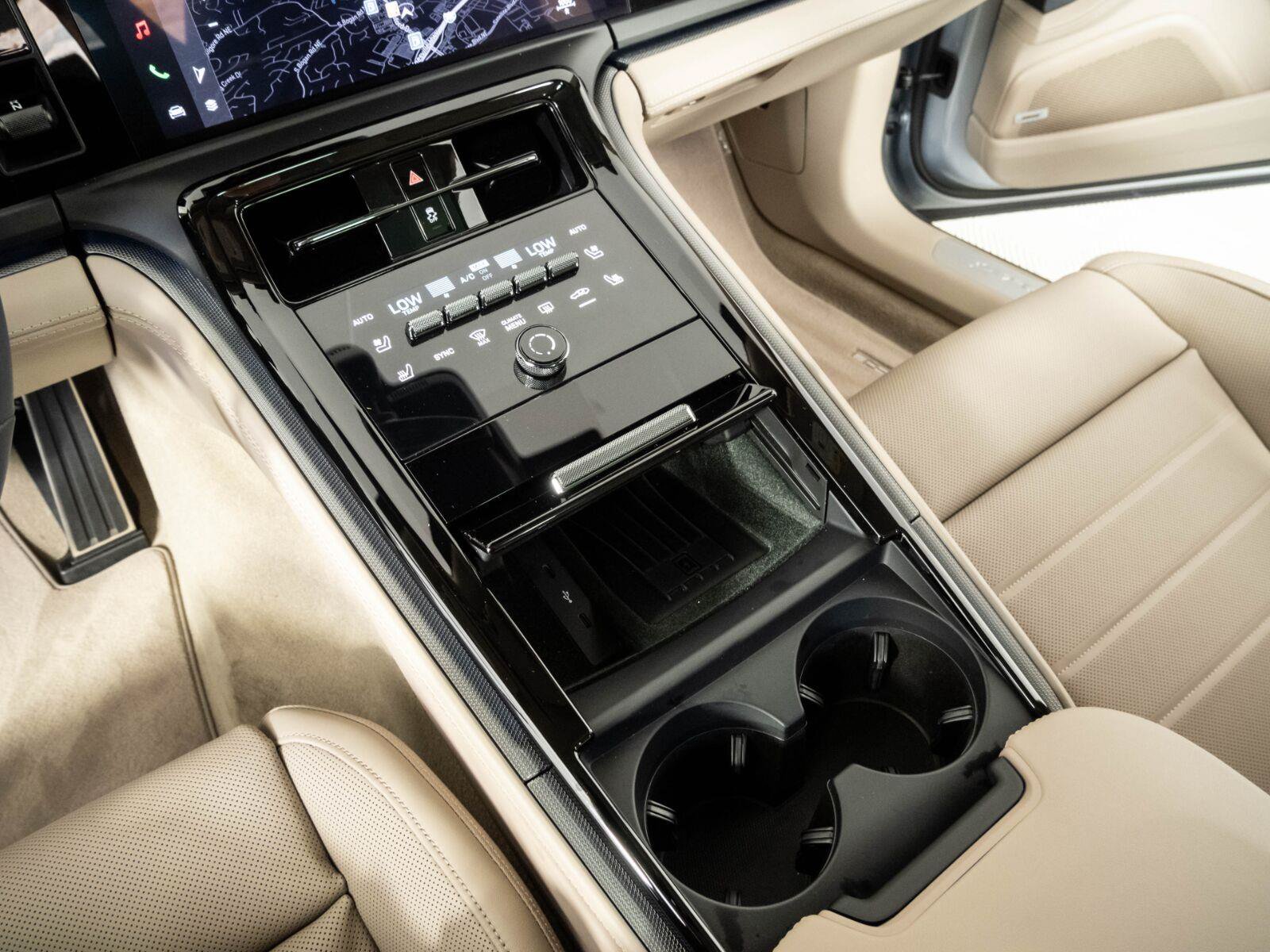 Certified 2026 Porsche Panamera 4 AWD/4WD image 18