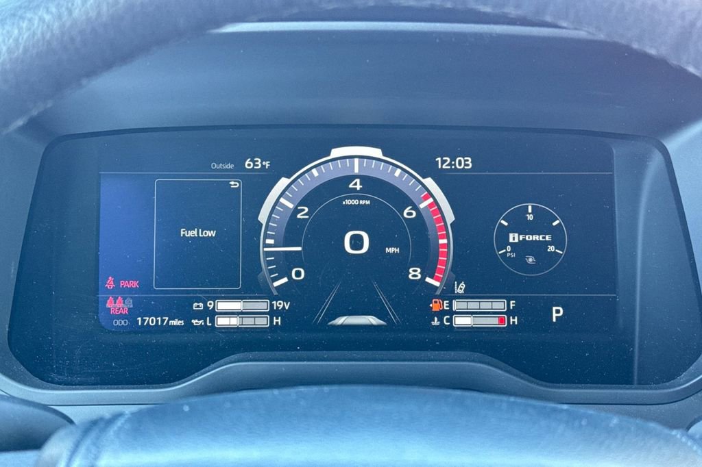 Used 2024 Toyota Tundra Limited AWD/4WD image 23