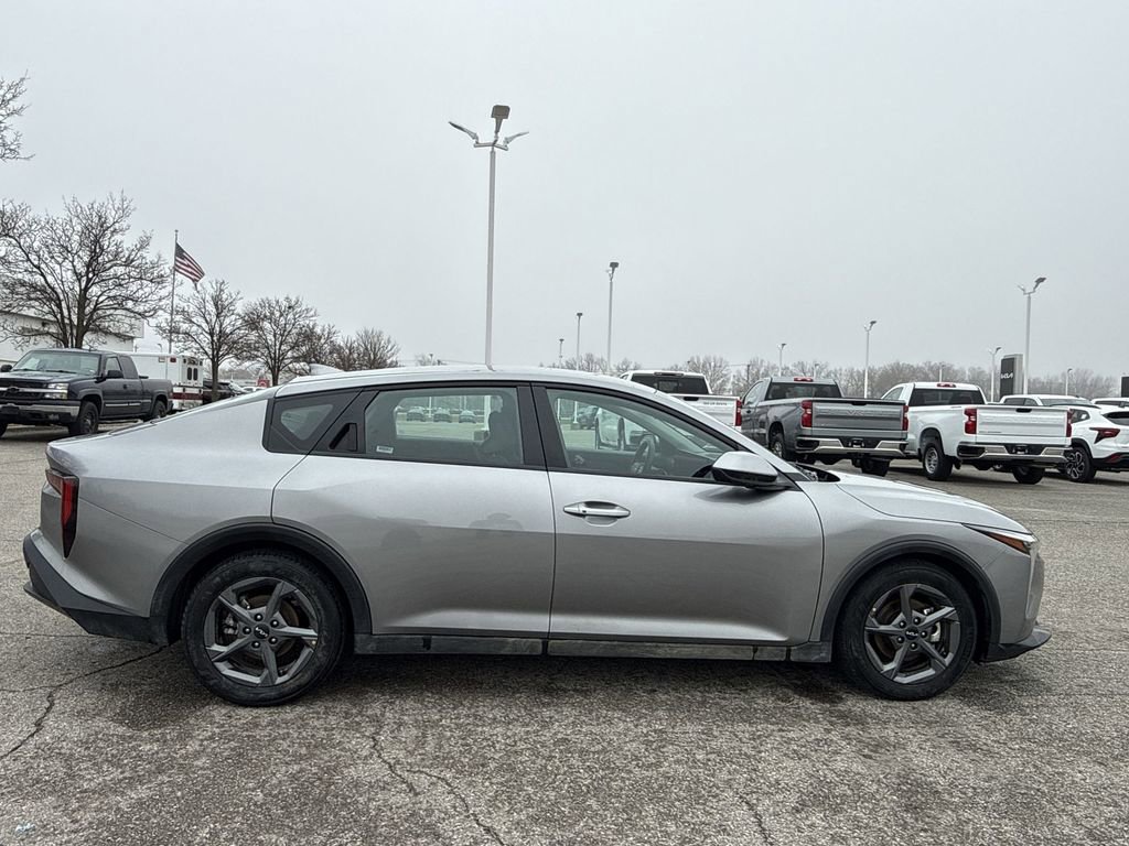 Used 2025 Kia K4 LXS image 9