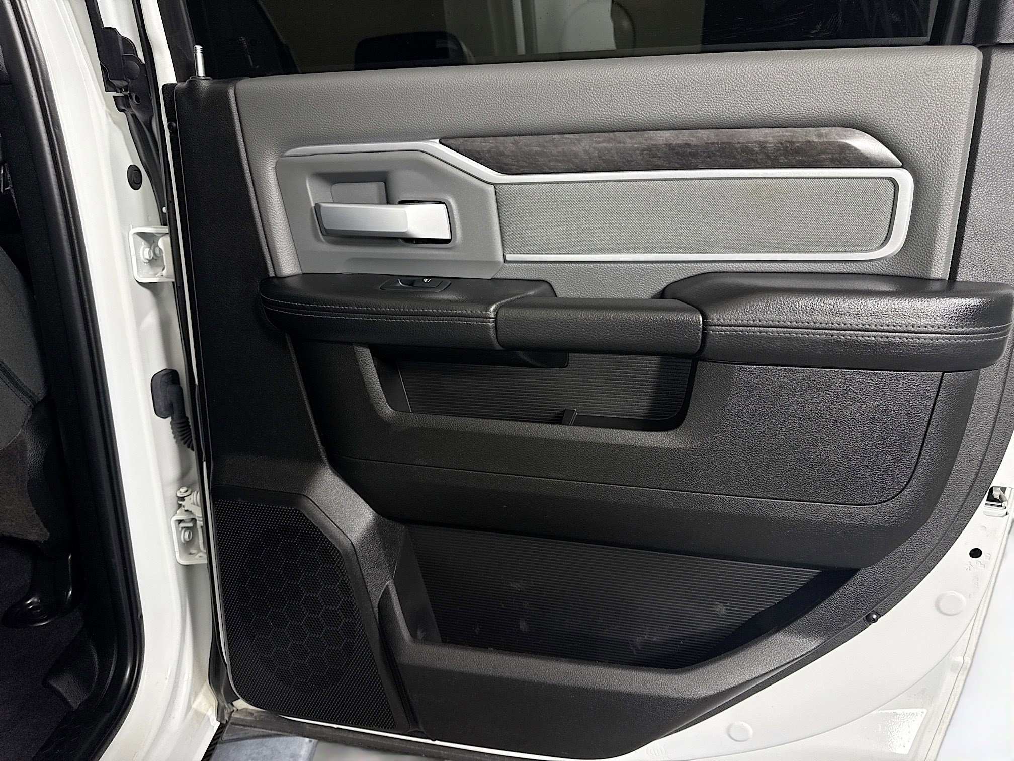 Used 2022 RAM 2500 Big Horn w/ Cold Weather Group image 28