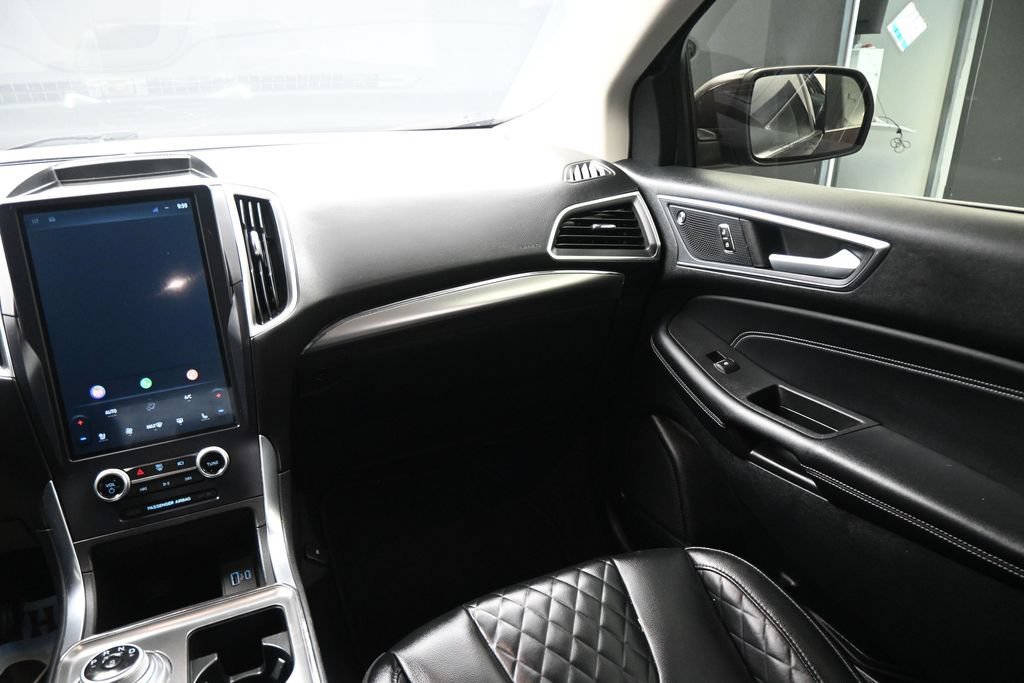 Certified 2023 Ford Edge Titanium AWD/4WD image 13
