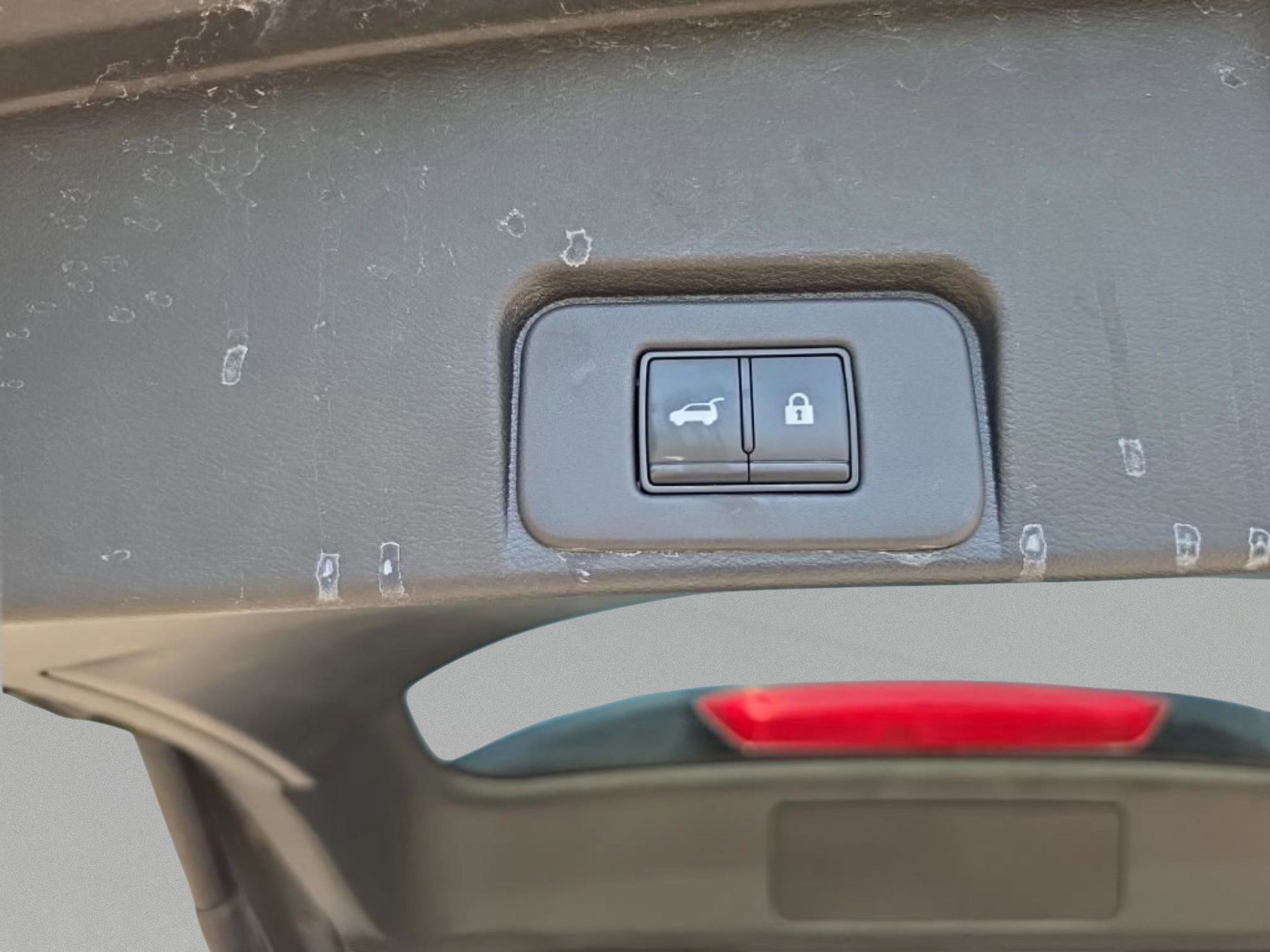 Used 2021 Nissan Rogue SL FWD image 18