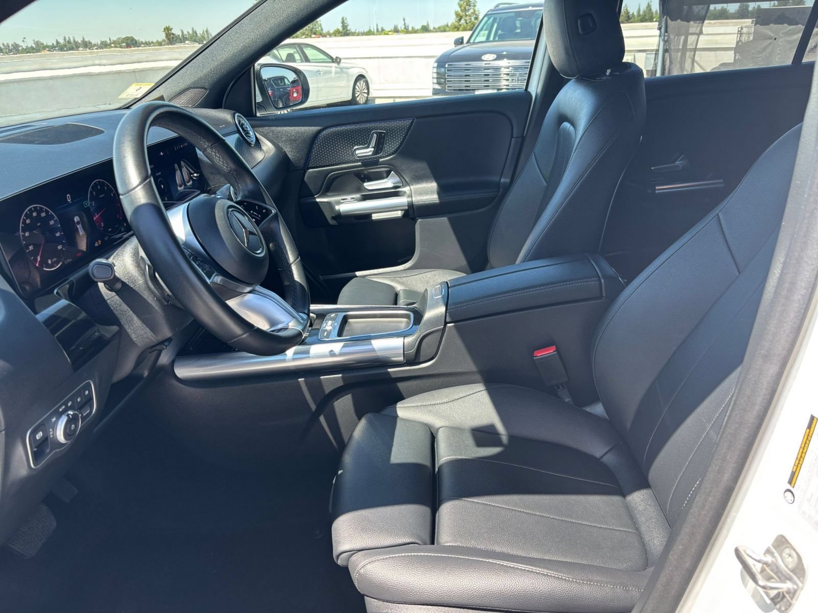 Used 2025 Mercedes-Benz GLA 250 image 28