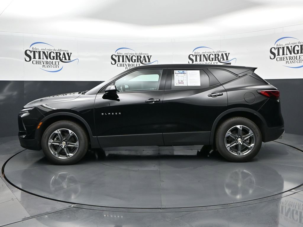 Used 2025 Chevrolet Blazer LT image 4