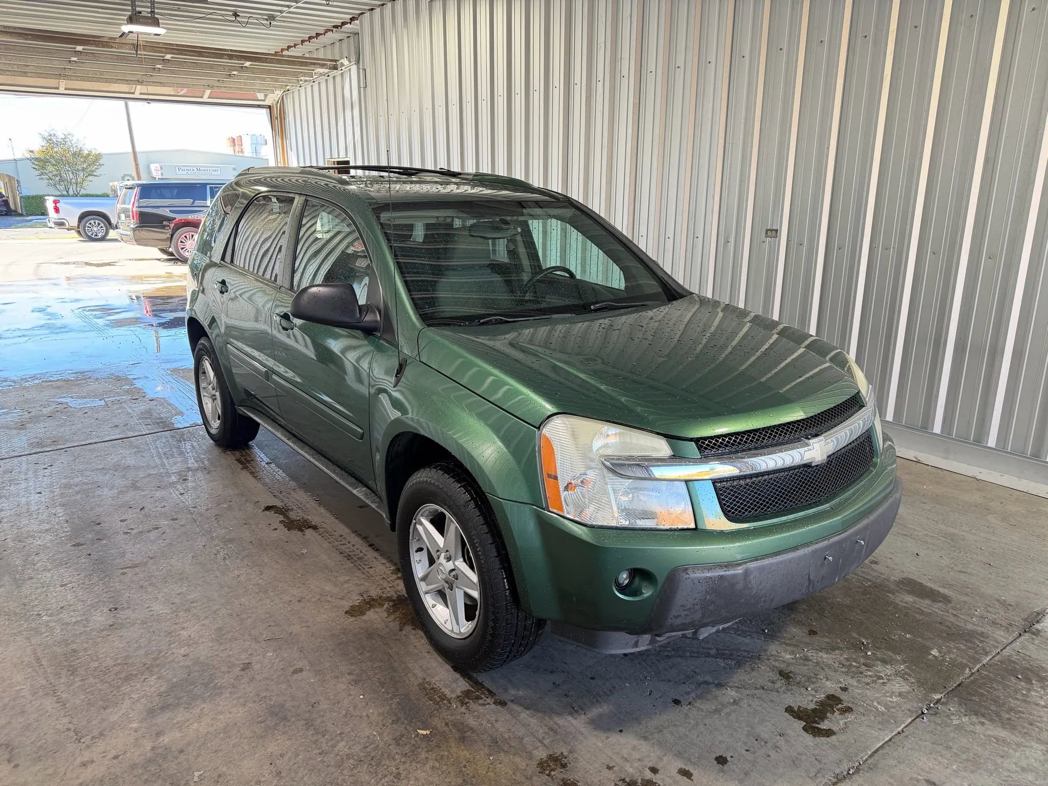 Used 2005 Chevrolet Equinox LT w/ Preferred Equipment Group image 4