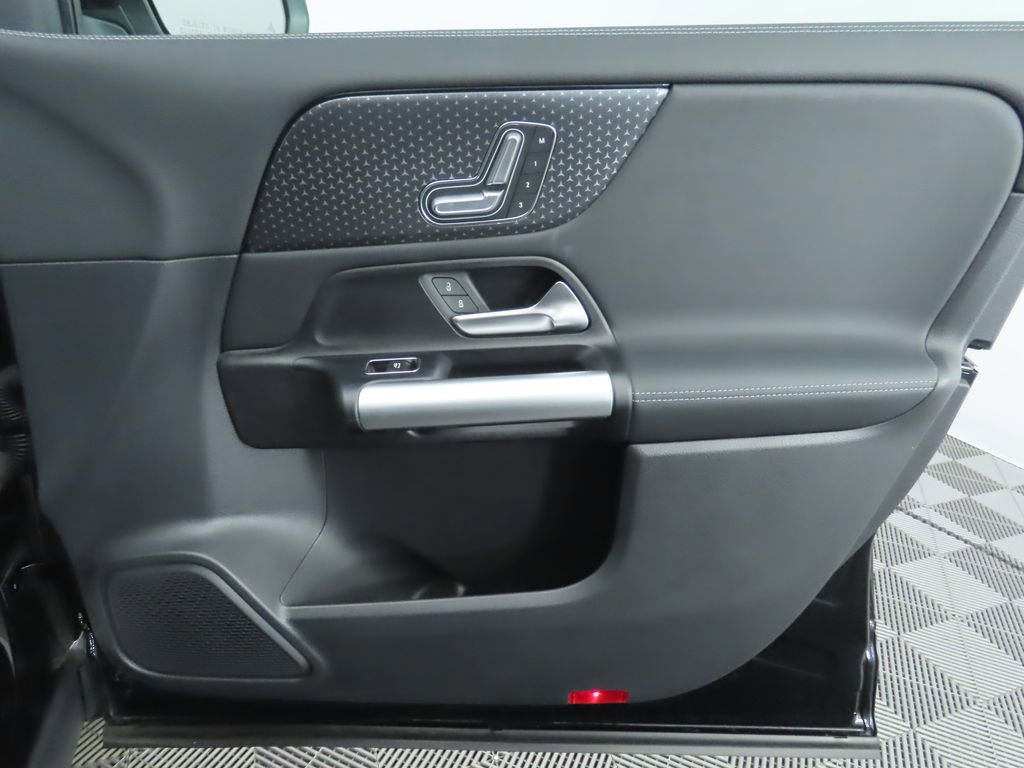 Certified 2025 Mercedes-Benz GLA 250 image 25