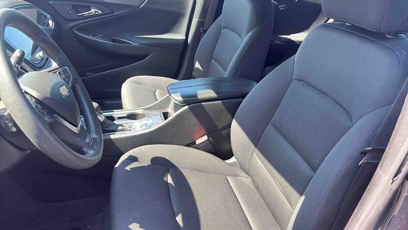Used 2022 Chevrolet Malibu LT FWD image 14