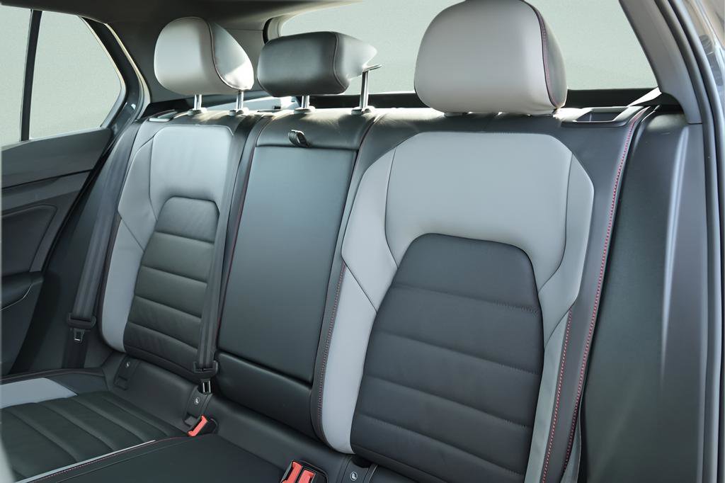 Used 2024 Volkswagen GTI SE w/ SE Leather Seats Package FWD image 21