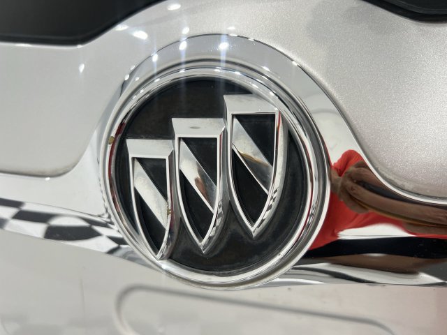 Used 2017 Buick Envision Essence FWD image 29