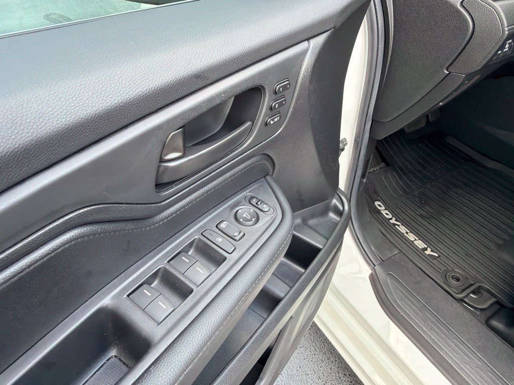 Used 2025 Honda Odyssey Sport-L image 47