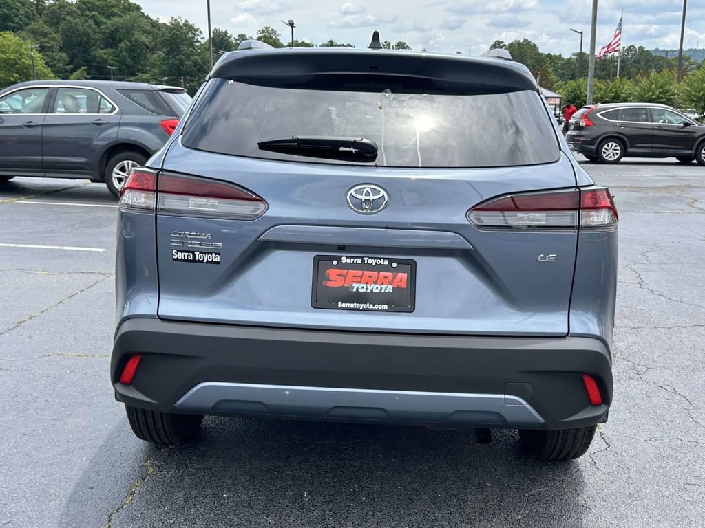 New 2026 Toyota Corolla Cross LE w/ Moonroof Package FWD image 4