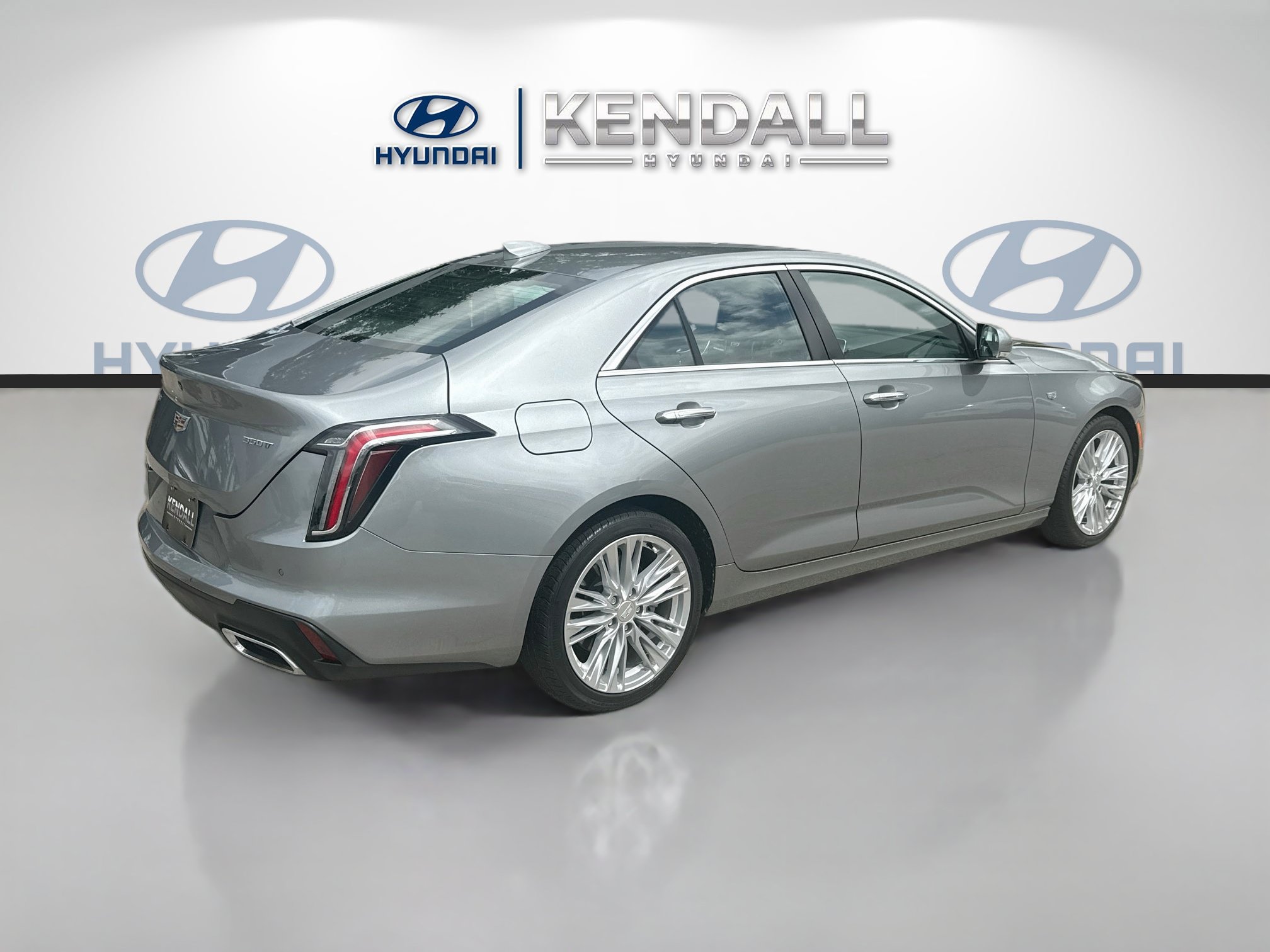 Used 2023 Cadillac CT4 Premium Luxury RWD image 6