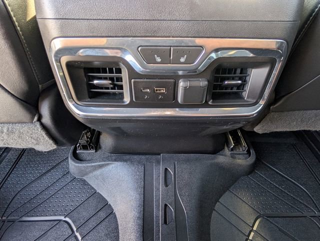 Used 2019 Chevrolet Silverado 1500 High Country w/ Technology Package AWD/4WD image 12