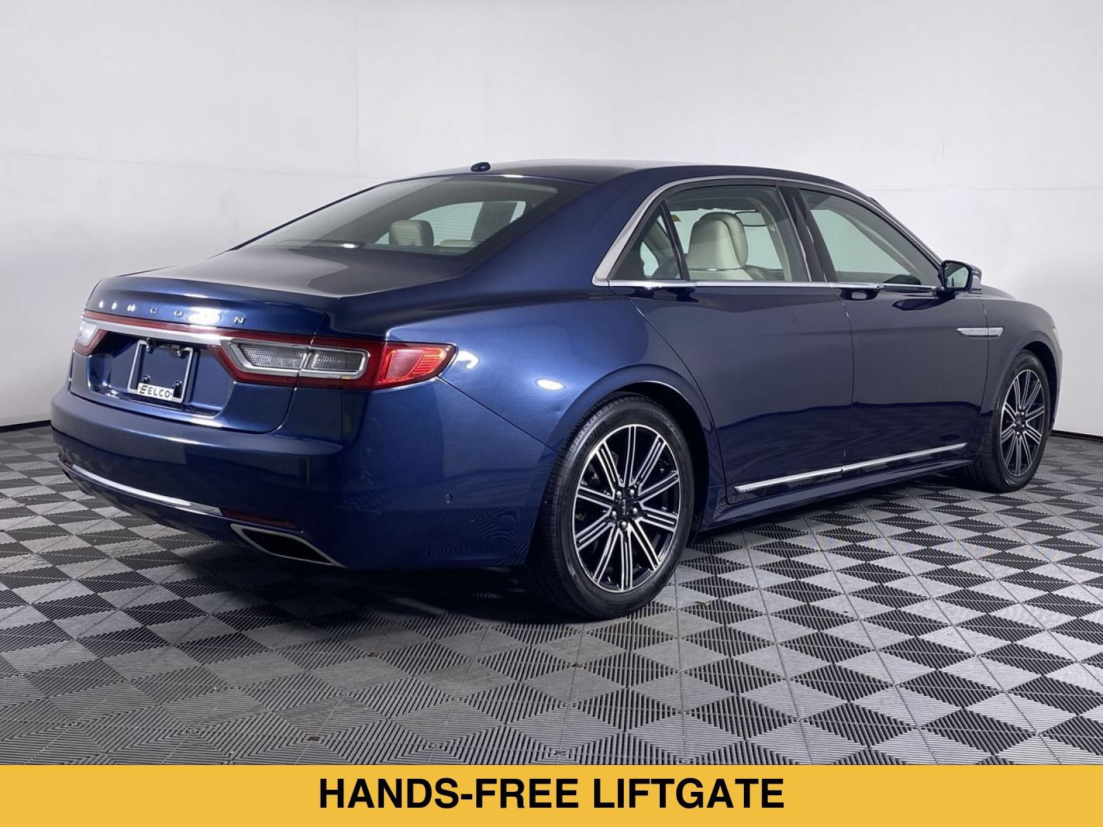Used 2017 Lincoln Continental Reserve w/ Technology Package AWD/4WD image 19