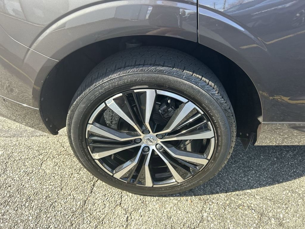 Certified 2023 Volvo XC60 B5 Plus w/ Climate Package AWD/4WD image 12
