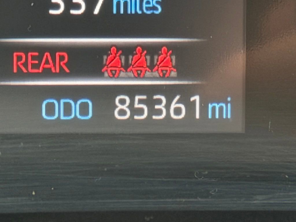 Used 2021 Toyota RAV4 LE image 32