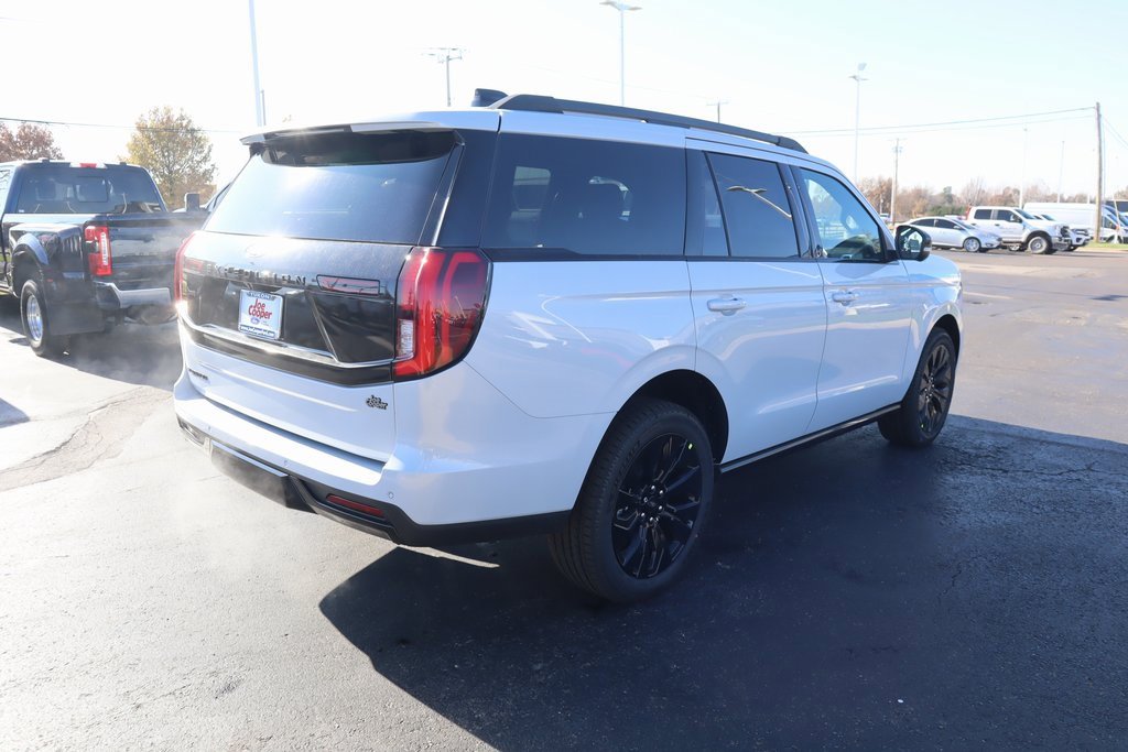 New 2025 Ford Expedition Platinum w/ Stealth Appearance Package image 22